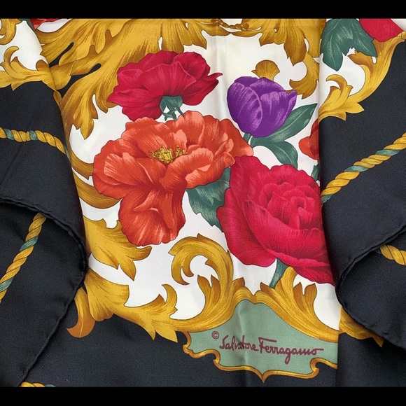$2️⃣5️⃣0️⃣SALVATORE FERRAGAMO Silk Scarf - Picture 5 of 6